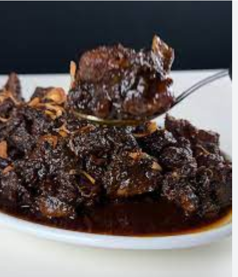 Authentic Bangladeshi Kala Bhuna Recipe | Traditional Spicy Beef Curry