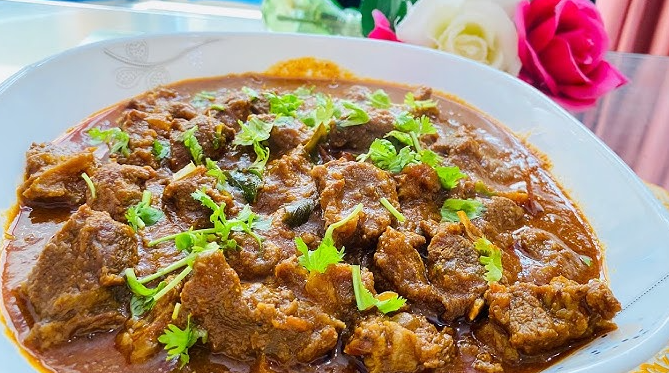 Spicy Camel Curry Recipe |  Rich and Aromatic Meat Curry