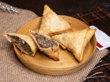 Beef Samosa (Gorur Mangsho Singara)