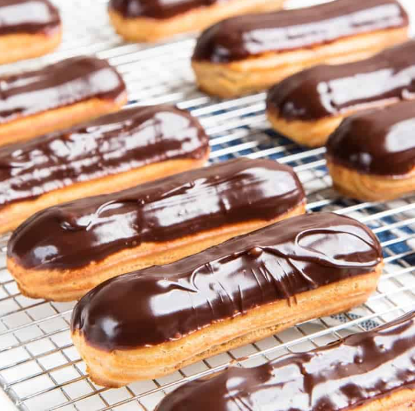 Classic Éclair Pastries Recipe | Cream-Filled French Dessert