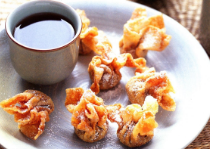 Date Wontons with Chrysanthemum Tea