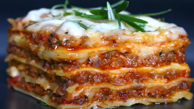 Classic Lasagna Recipe | Layered, Cheesy & Rich Italian Baked Pasta