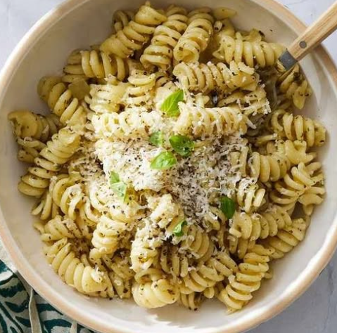 Pesto Pasta Recipe | Fresh Basil, Garlic & Olive Oil Italian Pasta
