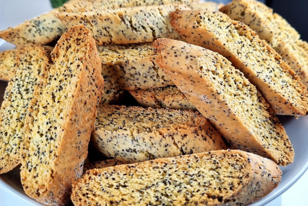 Poppy Seed Biscuits | Light, Buttery and Crunchy Seeded Homemade Treat