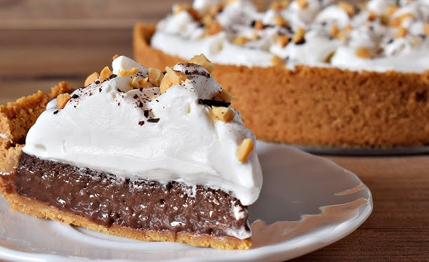 Banana Chocolate Pie | Creamy, Rich and Indulgent No-Bake Dessert Delight
