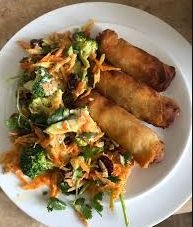 Broccoli & carrot spring rolls