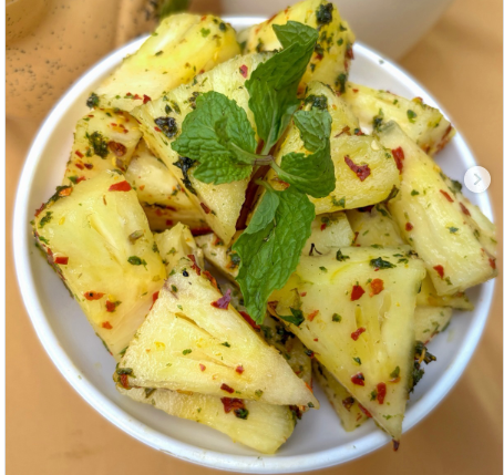 Pineapple Mint Salad | Fresh, Tropical and Refreshingly Sweet Summer Salad Delight