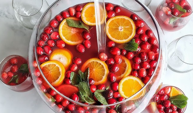 Cranberry Orange Punch | Tangy, Fruity and Brightly Refreshing Party Drink