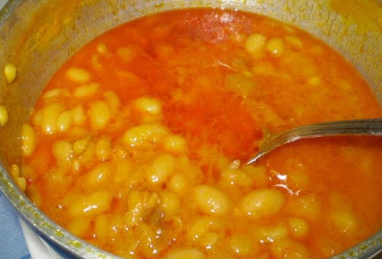 Feijão de Óleo de Palma Recipe | Traditional Angolan Palm Oil Bean Stew