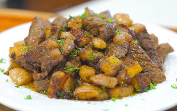 Butter Steak Bites with Garlic Herb Potatoes Recipe |  Easy One-Pan Steak Dinner
